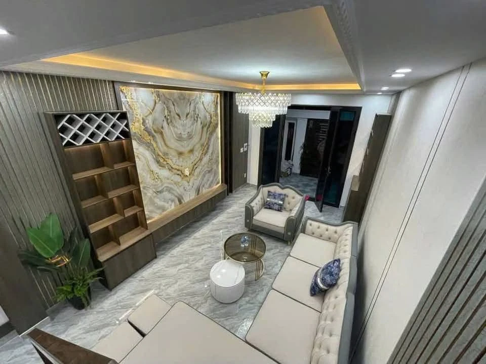 Bán nhà 3 tầng 59m2 sân cổng riêng ngõ phố An Đà, Ngô Quyền, Hải Phòng giá 3,45 tỷ - Ảnh 1