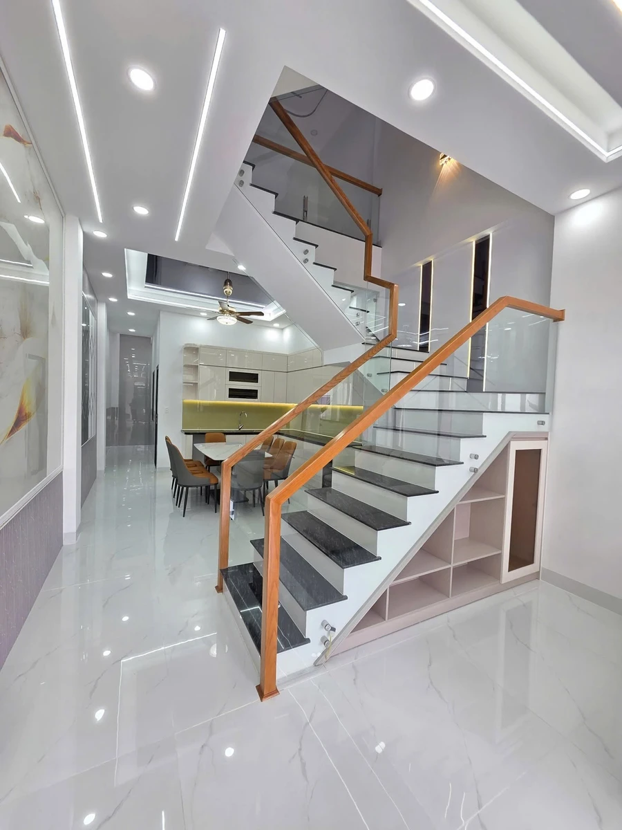 Bán nhà trệt 2 lầu 100,3m² giá 6 tỷ 850 triệu Dĩ An - Ảnh thu nhỏ 5