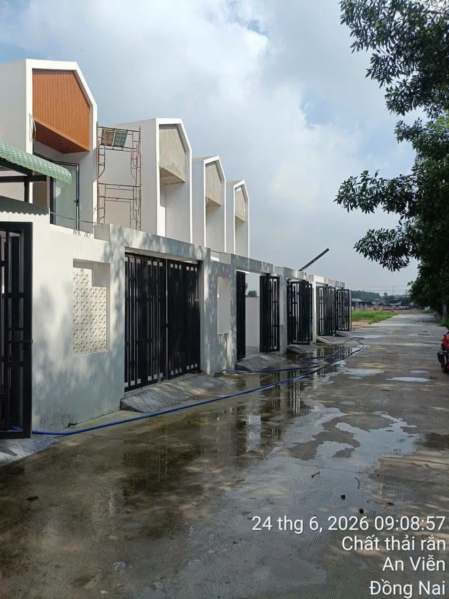 Bán nhà lầu 115m² sổ riêng thổ cư giá 1 tỷ 650 triệu gần KCN Giang Điền, Đồng Nai - Ảnh 1