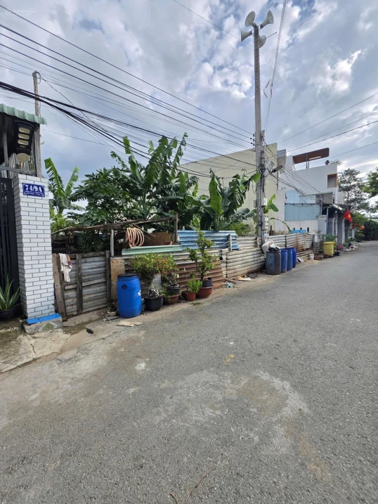 Giảm giá 9,5 tỷ còn 8,9 tỷ bán đất ngang gần 18m liền kề làng ĐHQG TPHCM. DT 17,9x23m giá cực tốt - Ảnh thu nhỏ 2