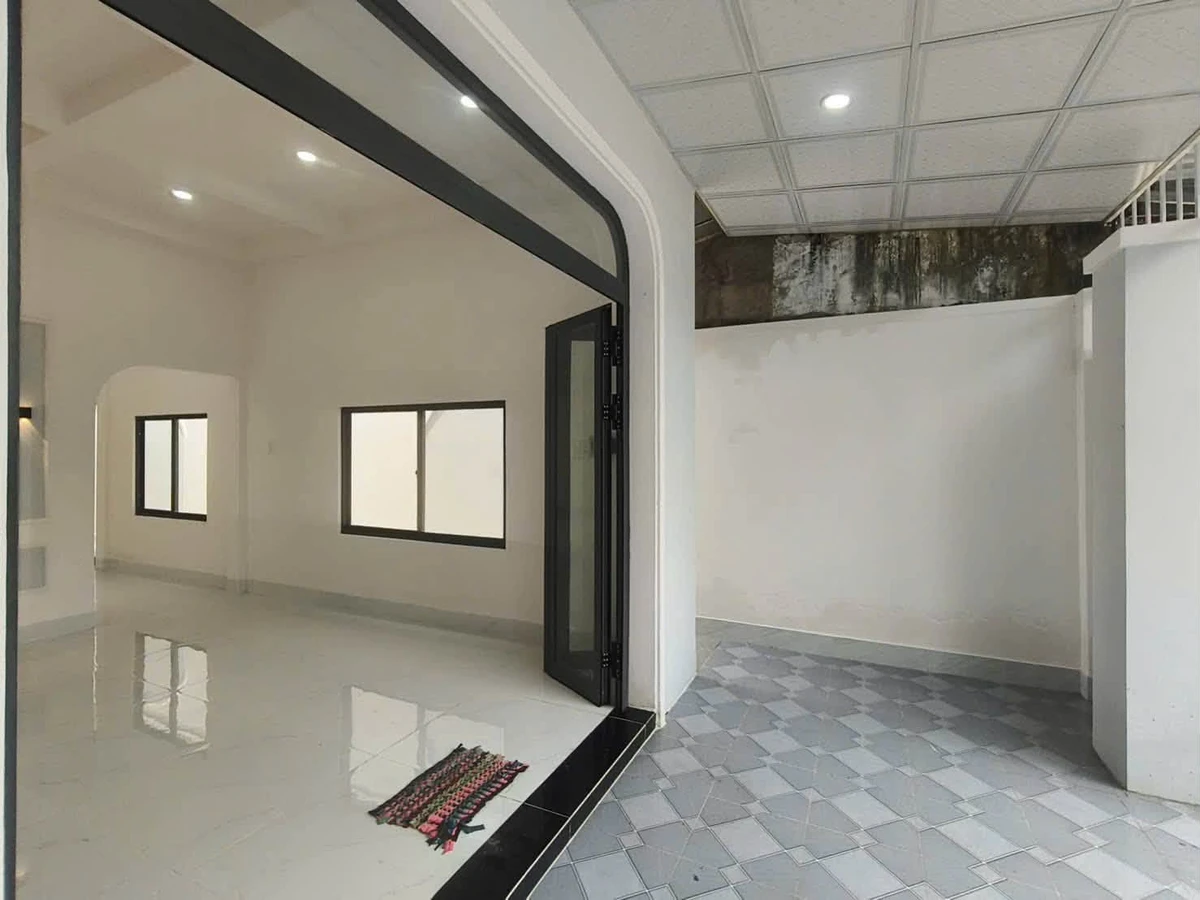 Bán nhà mới 100m2, 2 phòng ngủ, Phường Trường An, 1 tỷ 650 triệu - Ảnh thu nhỏ 2