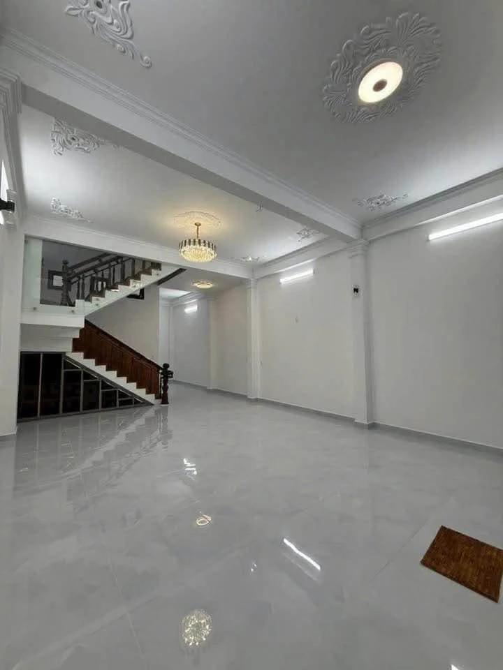 Bán nhà 3 tầng mặt tiền 96m² trung tâm Buôn Ma Thuột 15,5 tỷ - Ảnh thu nhỏ 5
