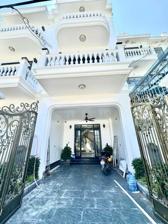 Nhà 3 tầng mặt tiền Châu Văn Hùng - Lại Thế, cách Phạm Văn Đồng chỉ 500m, giá bán 3,65 tỷ (TL)