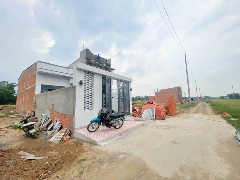 Bán lô góc 306,6m² mặt tiền Tỉnh lộ 8, Diên Lâm, 690 triệu 6ty500