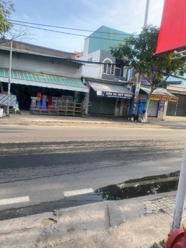 Bán nhà mặt tiền Nguyễn Bình, 100m², 6,9 tỷ