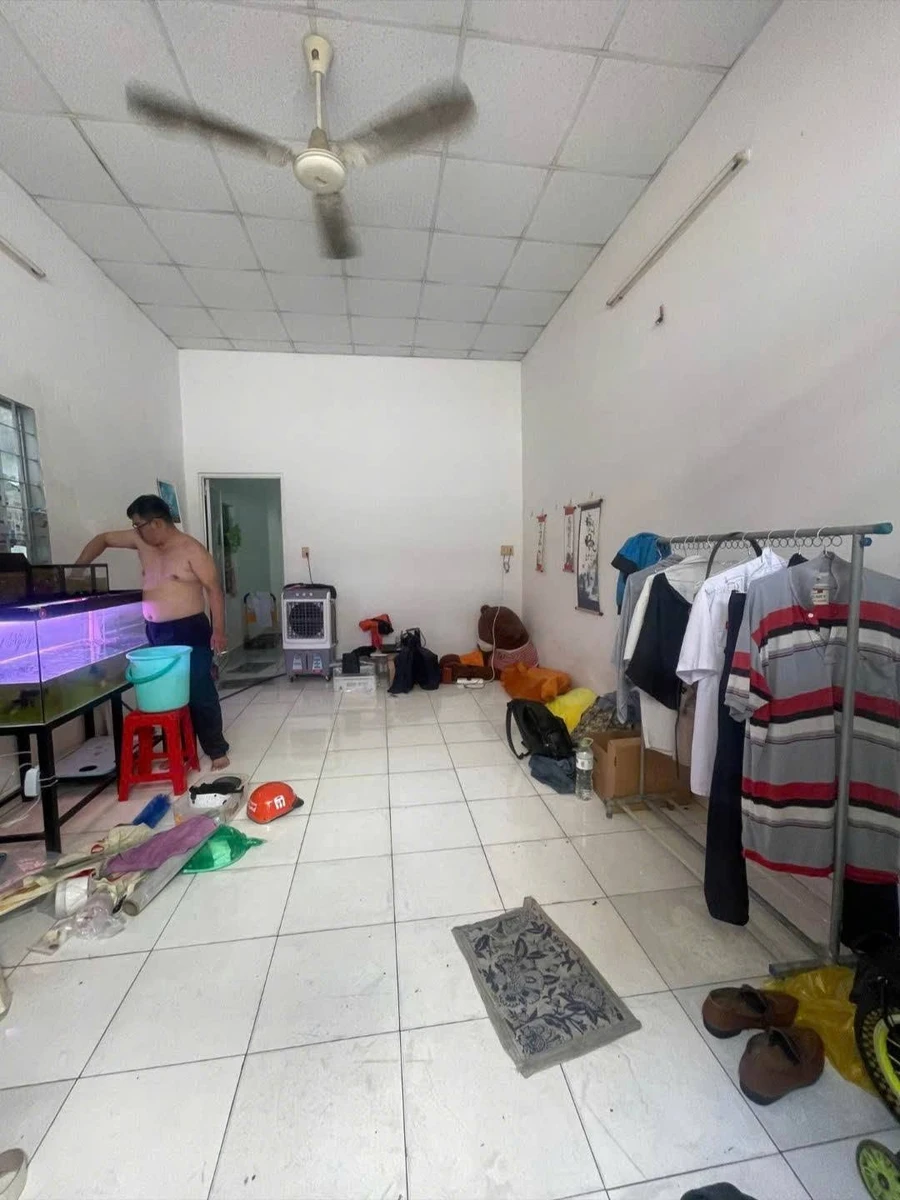 Bán nhà cấp 4 hẻm 242 Tôn Đản, Phường 8, Quận 4, 101m2 nở hậu, đang cho thuê 14tr/tháng - Ảnh thu nhỏ 4