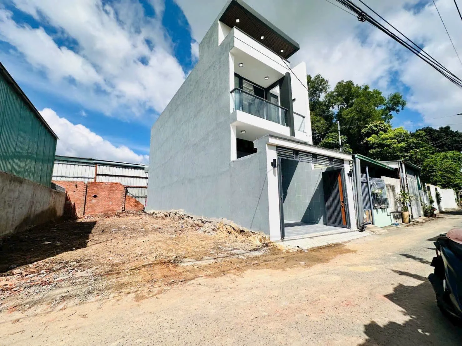 Bán đất mặt tiền 94m² Nguyễn Thị Minh Khai, Thủ Dầu Một, 2,79 tỷ - Ảnh 1