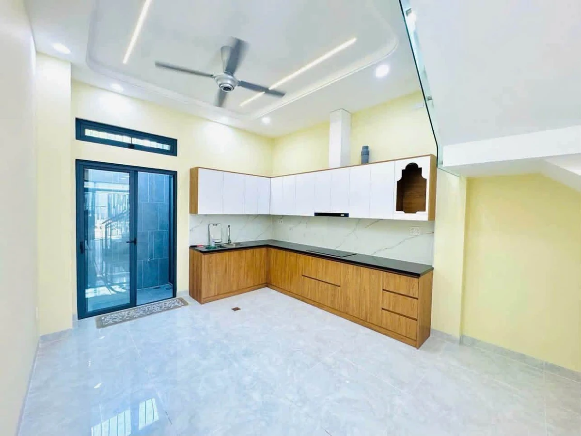Bán nhà 4 tầng 58.5m2 KDC Long Trường, đường D1 Nguyễn Duy Trinh, Quận 9, giá 6,099 tỷ - Ảnh thu nhỏ 4