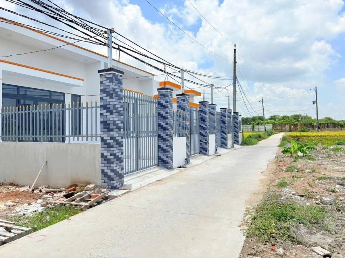 Bán nhà cấp 4 mới xây 125m2 Nhuật Chánh - Ảnh thu nhỏ 2