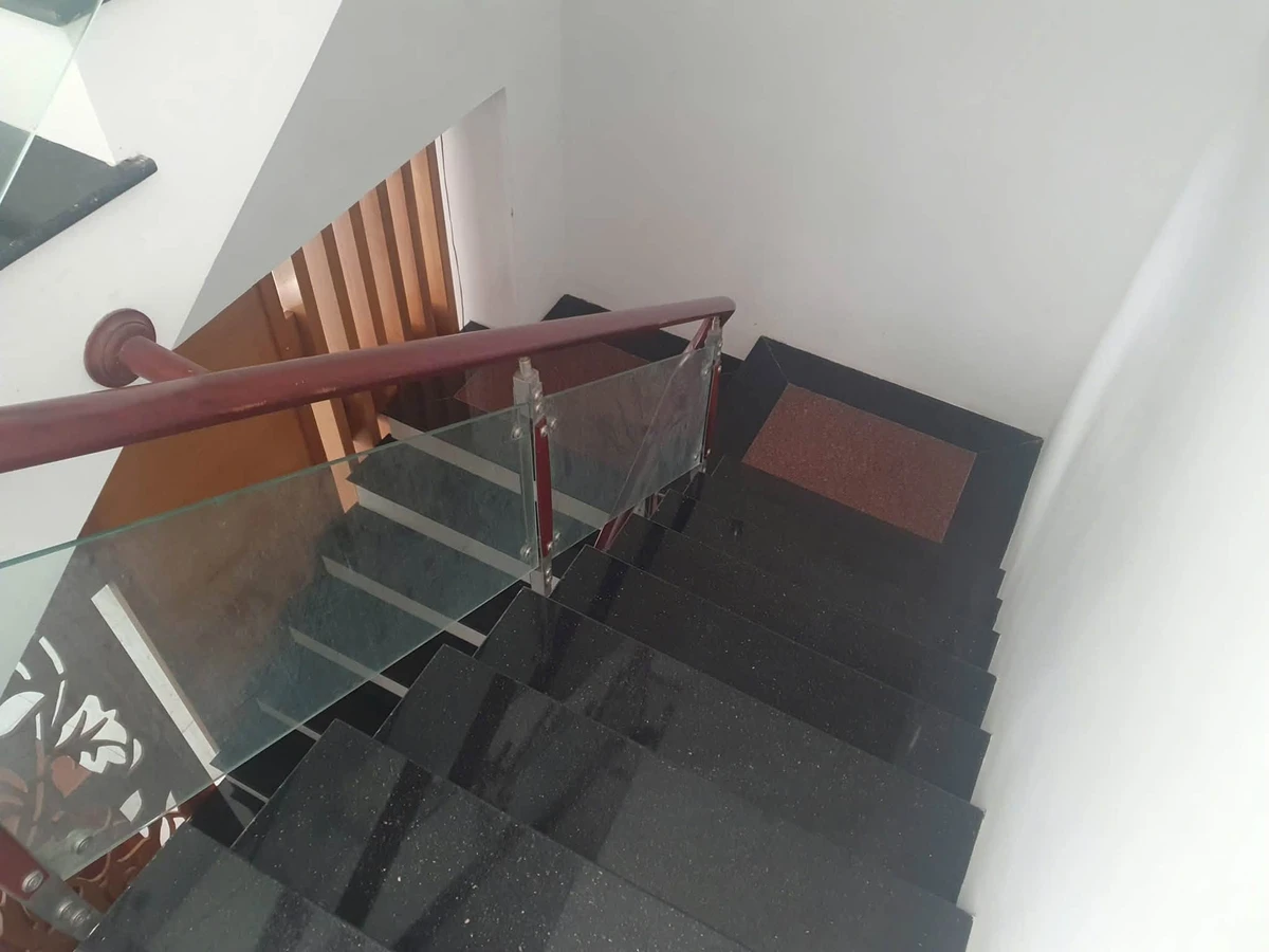 Bán khách sạn 40 phòng 375.5m2 La Gi Bình Thuận 17 tỷ - Ảnh thu nhỏ 2