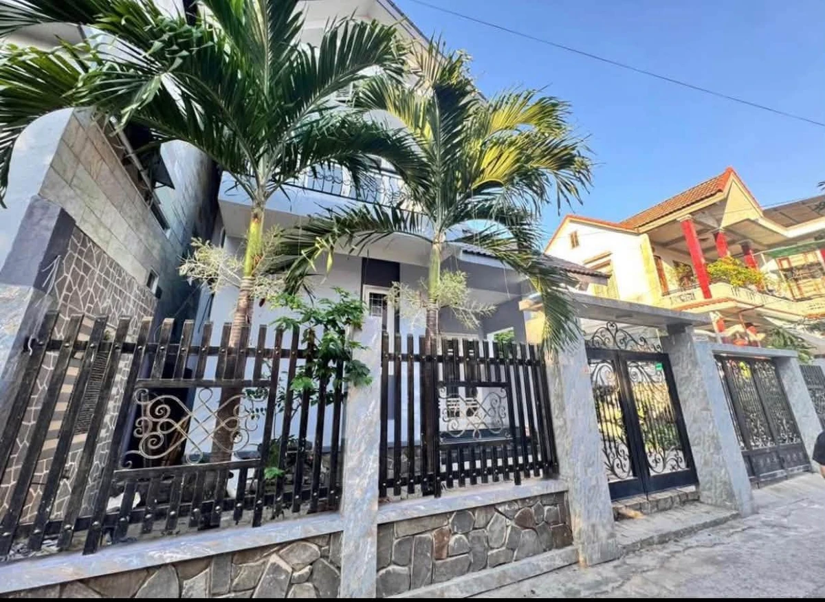 Bán biệt thự sân vườn 2 tầng 200m² Nhật Lệ Huế 7.2 tỷ - Ảnh 1