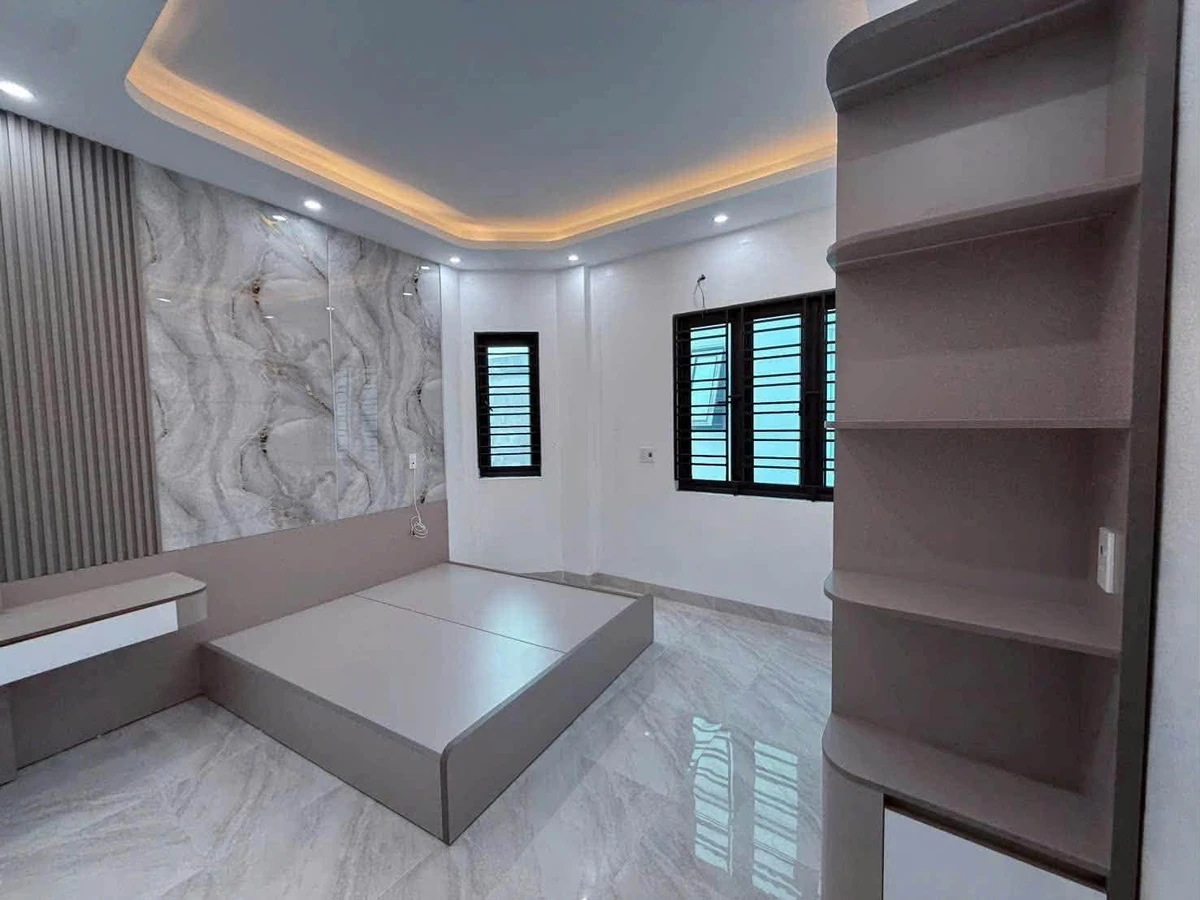 Nhà mặt tiền 3 tầng 41.8m² bán 2 tỷ 350 triệu Bình Hàn - Ảnh thu nhỏ 5