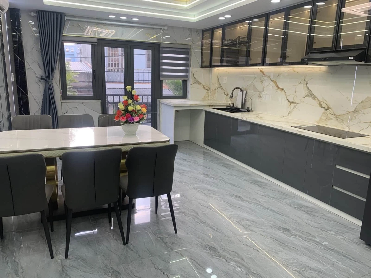 Bán nhà 5 tầng 84m2 có thang máy ở Thới An 8,3 tỷ - Ảnh thu nhỏ 4