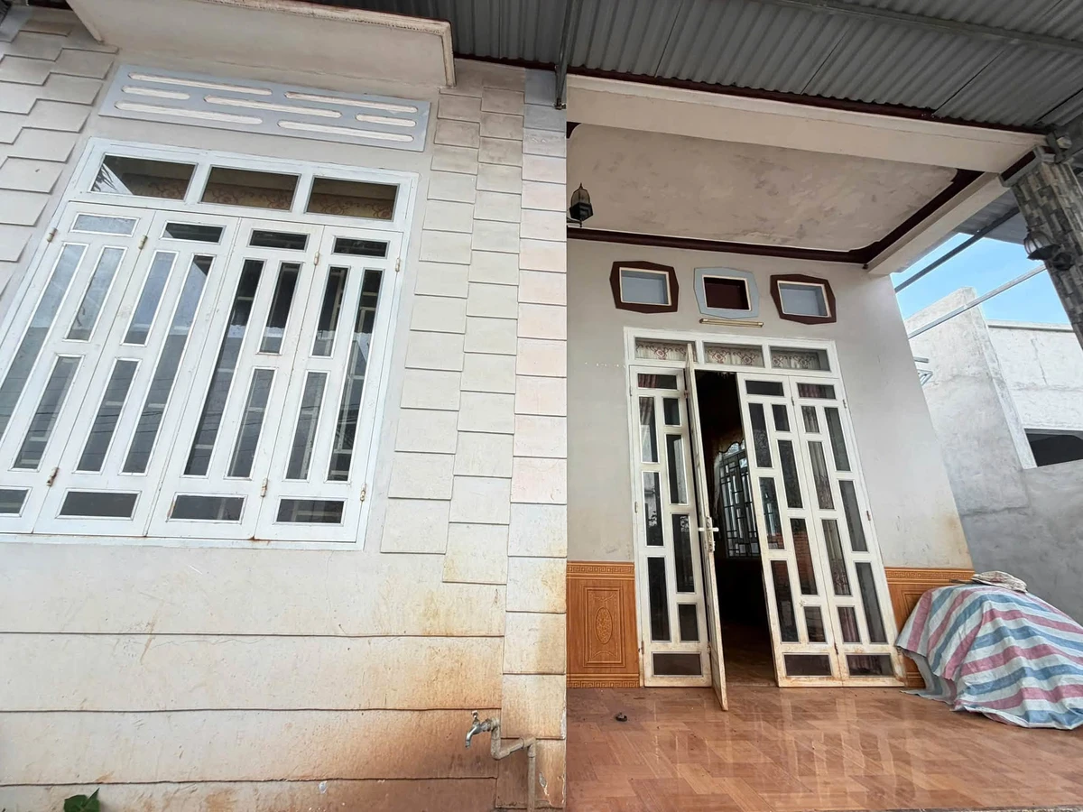 Bán nhà mái Thái 12x17m, 3 phòng, Ỷ Moạn 1 tỷ 7 - Ảnh thu nhỏ 2