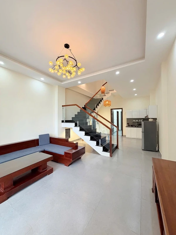 Bán nhà 1 trệt 2 lầu Ngô Gia Tự Đà Lạt 100m², 4 phòng ngủ