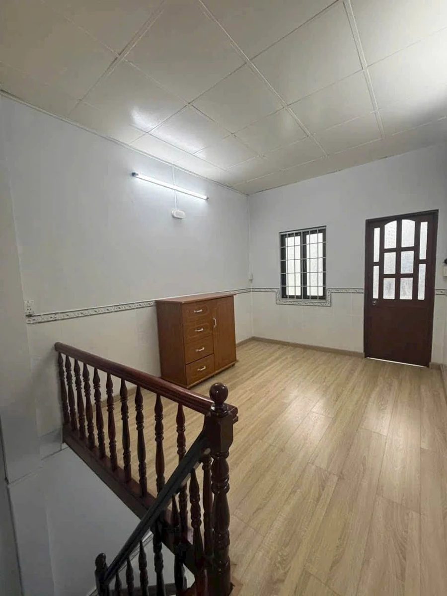 Bán nhà 3 tầng 63m2 Quận 4 giá 4 tỷ 450 triệu - Ảnh thu nhỏ 4