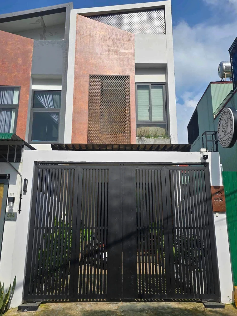 Bán nhà full nội thất 4x18,95m đường Trần Cừ, KĐT Trung Nguyên, Buôn Ma Thuột - Ảnh 1