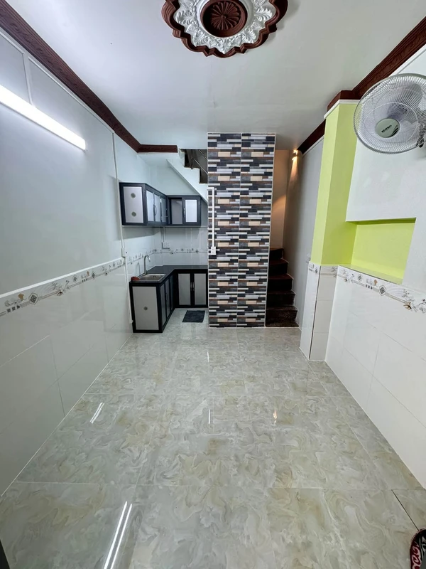 Bán nhà Bình Đông Q8, 2PN 2WC, 13.5m², 2 tỷ 230