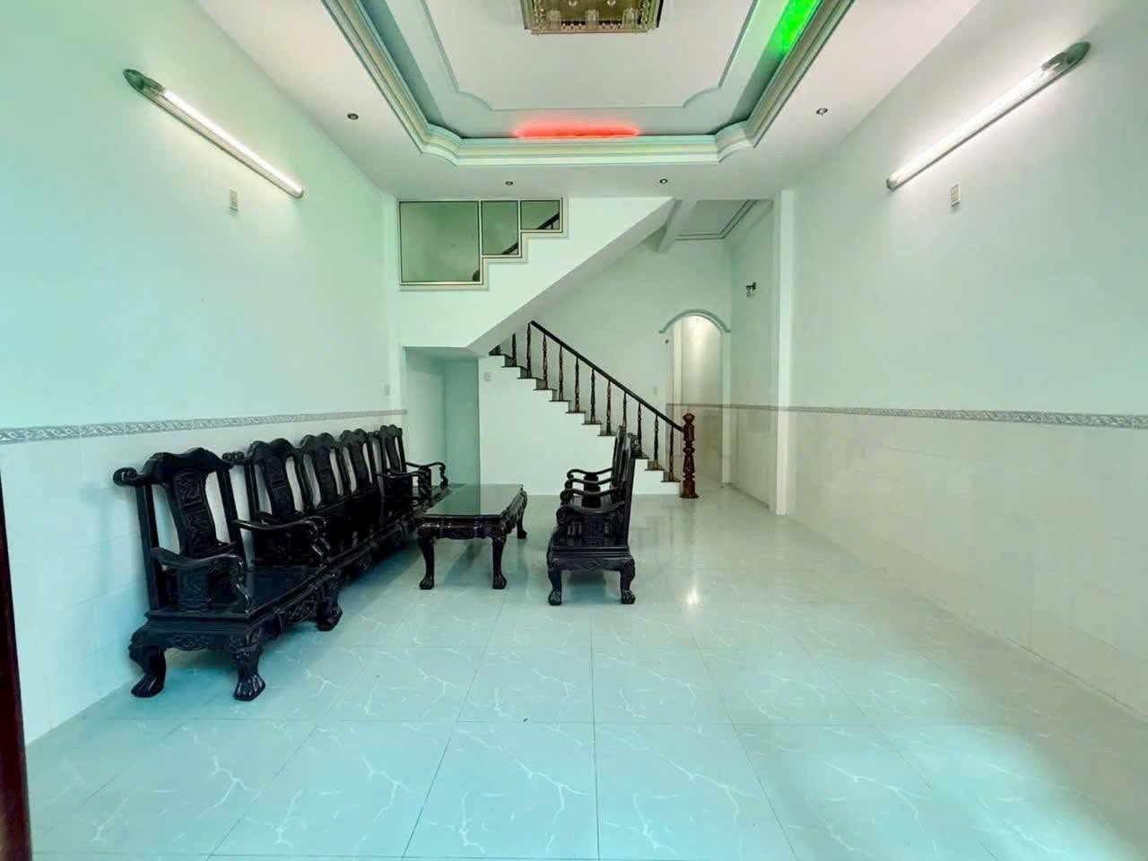 Bán nhà 3 tầng 110m² đường 2 Tháng 4, Nha Trang - Ảnh thu nhỏ 2