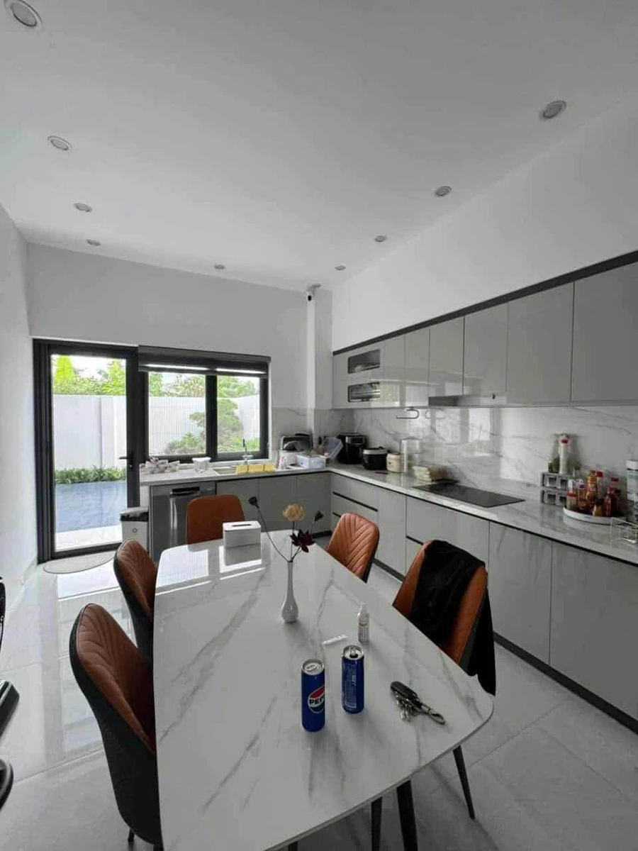Bán nhà phố 3PN Thủ Đức 168m2 giá 3 tỷ 550 - Ảnh thu nhỏ 4