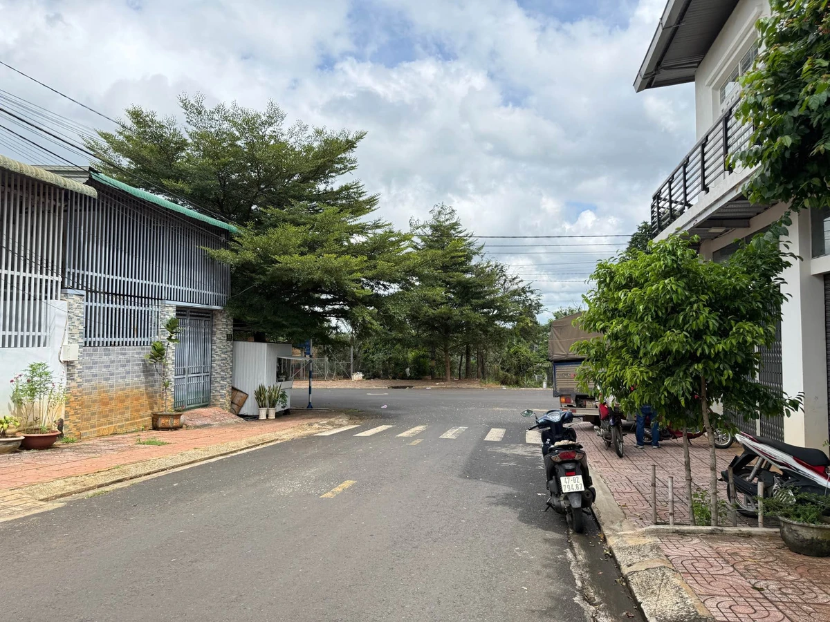Bán 2 lô đất đấu giá Phan Bội Châu 5x30m đường Phan Huy Ích, phường Thành Nhất, Buôn Ma Thuột - Ảnh thu nhỏ 3
