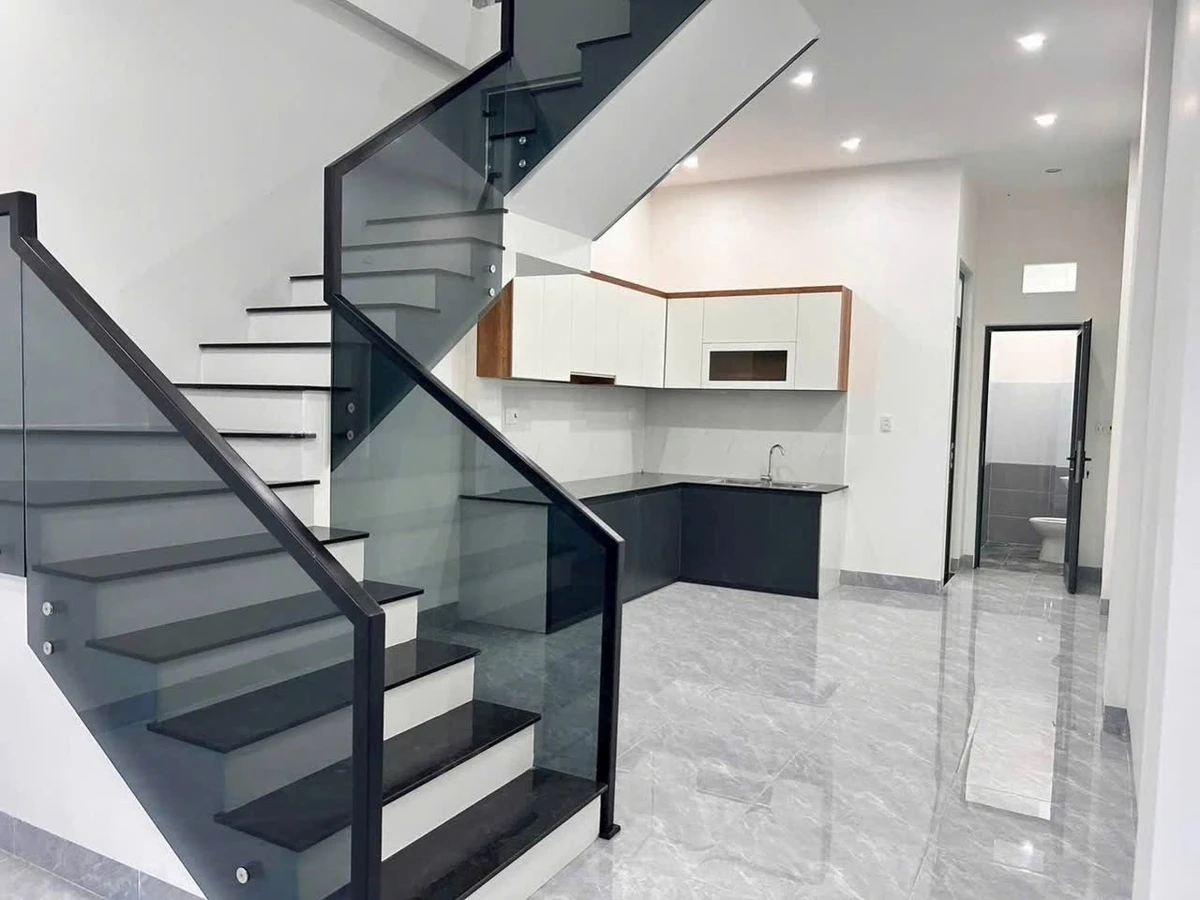 Bán nhà 2 tầng hẻm Nguyễn Công Phương 68m2 Quảng Ngãi - Ảnh thu nhỏ 2