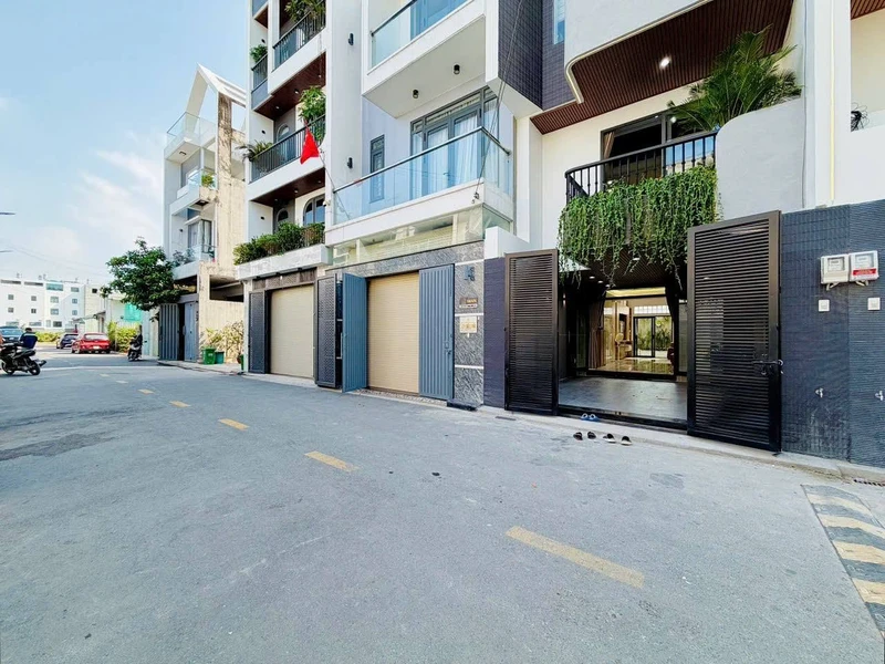 Bán đất mặt tiền 187,5m² gần biển 350m Xã Long Hải 9x18