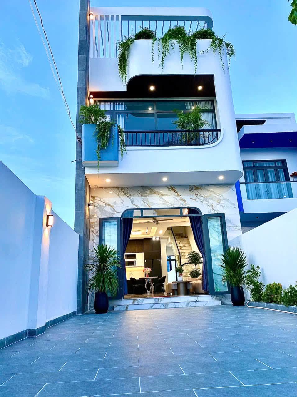 Bán villa 3 tầng full nội thất 220m² Diên Khánh 3,579 tỷ - Ảnh thu nhỏ 2