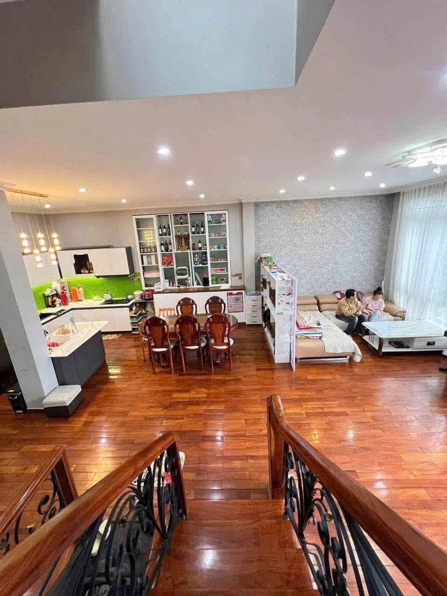 Nhà phố Lê Hồng Phong, Đà Lạt, 101m², 4 PN, 12 tỷ - Ảnh thu nhỏ 3