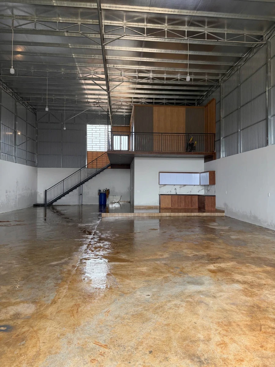 Bán nhà kết hợp kho 285m² 1 tỷ 750 triệu Trường Sơn Gia Lai - Ảnh thu nhỏ 2