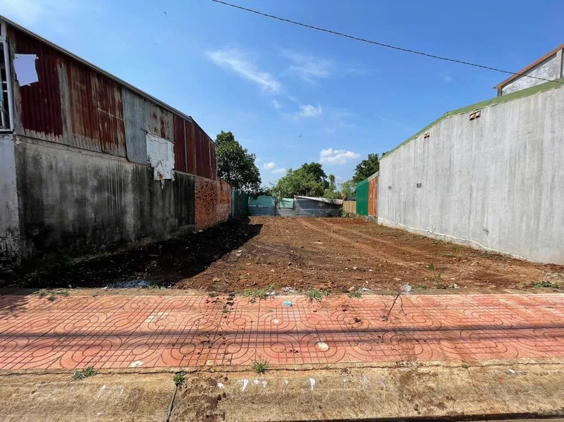 Bán đất mặt tiền Mai Thị Lựu 5x12m Buôn Ma Thuột 3.2 tỷ