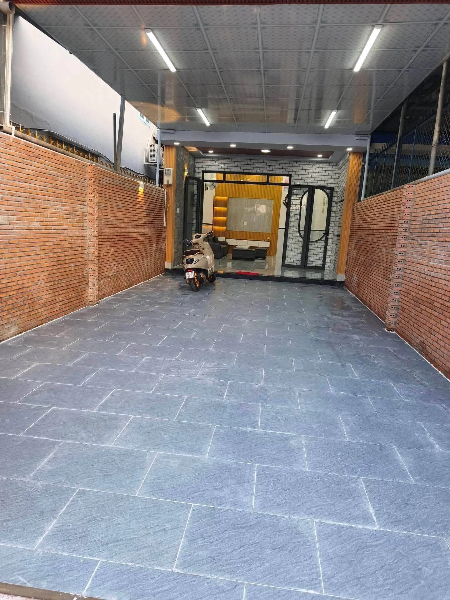 Bán nhà mặt tiền Trung Đông 5, Hóc Môn, 254m2, 3PN, 4.66 tỷ - Ảnh 1