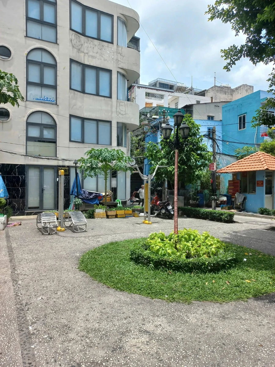 Bán nhà mặt tiền Nguyễn Văn Cừ Quận 1, 116m² - Ảnh 1
