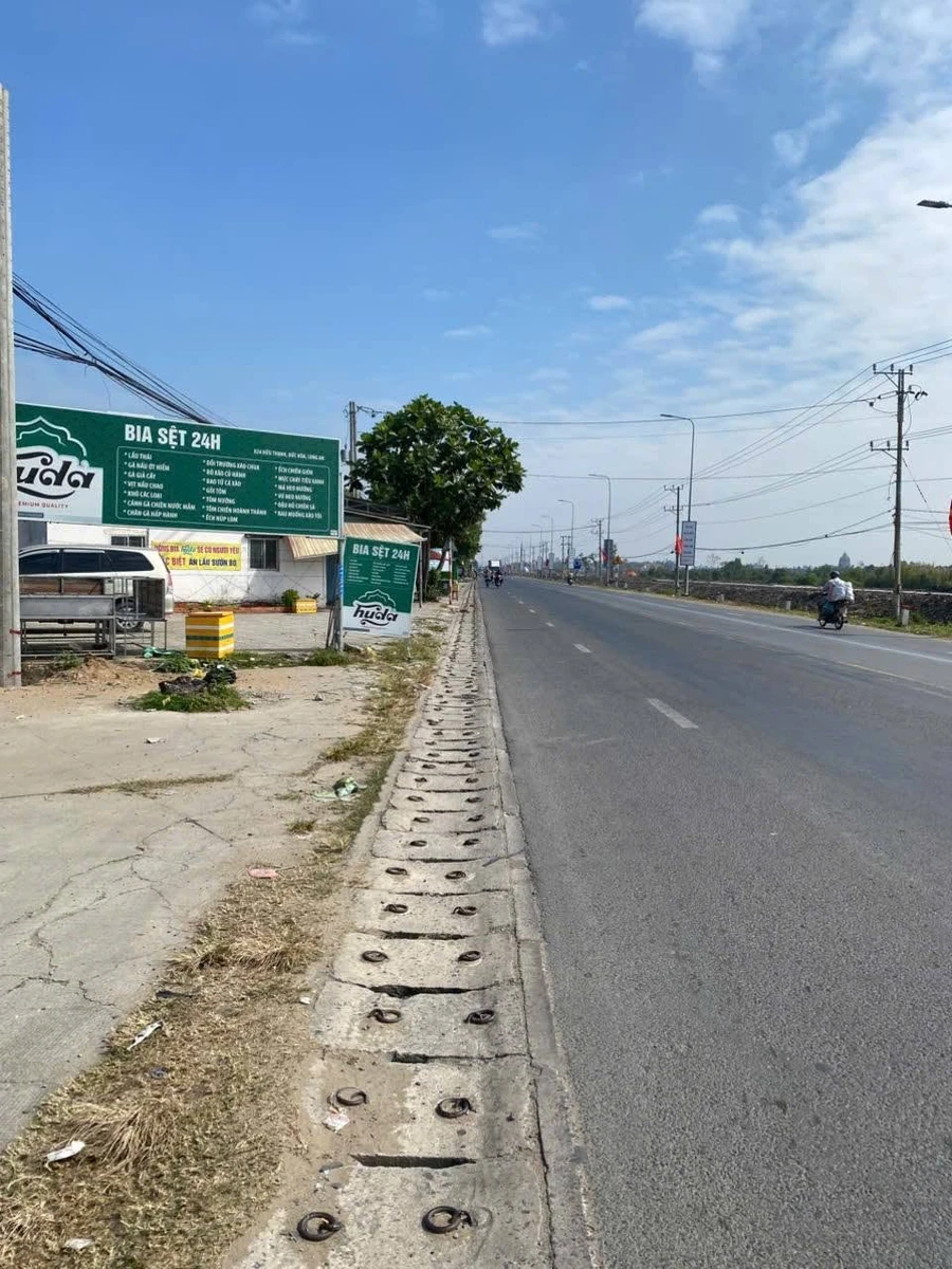 Cho thuê kho 1800m2 mặt tiền Tân Đức 80 triệu/tháng - Ảnh thu nhỏ 2