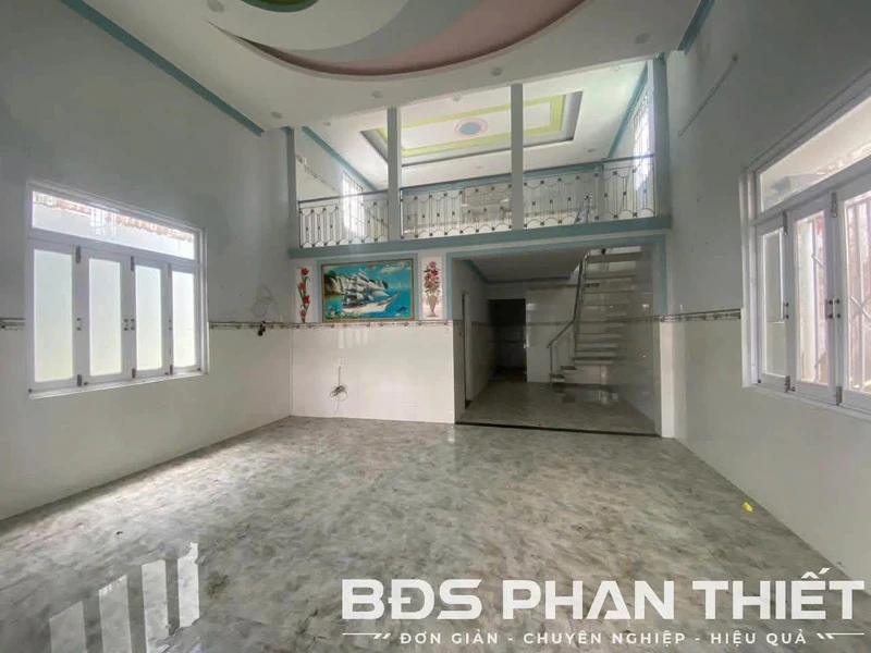 Bán nhà 180m2 góc Tôn Đức Thắng cạnh biển, 2 tỷ 580 triệu Phan Thiết