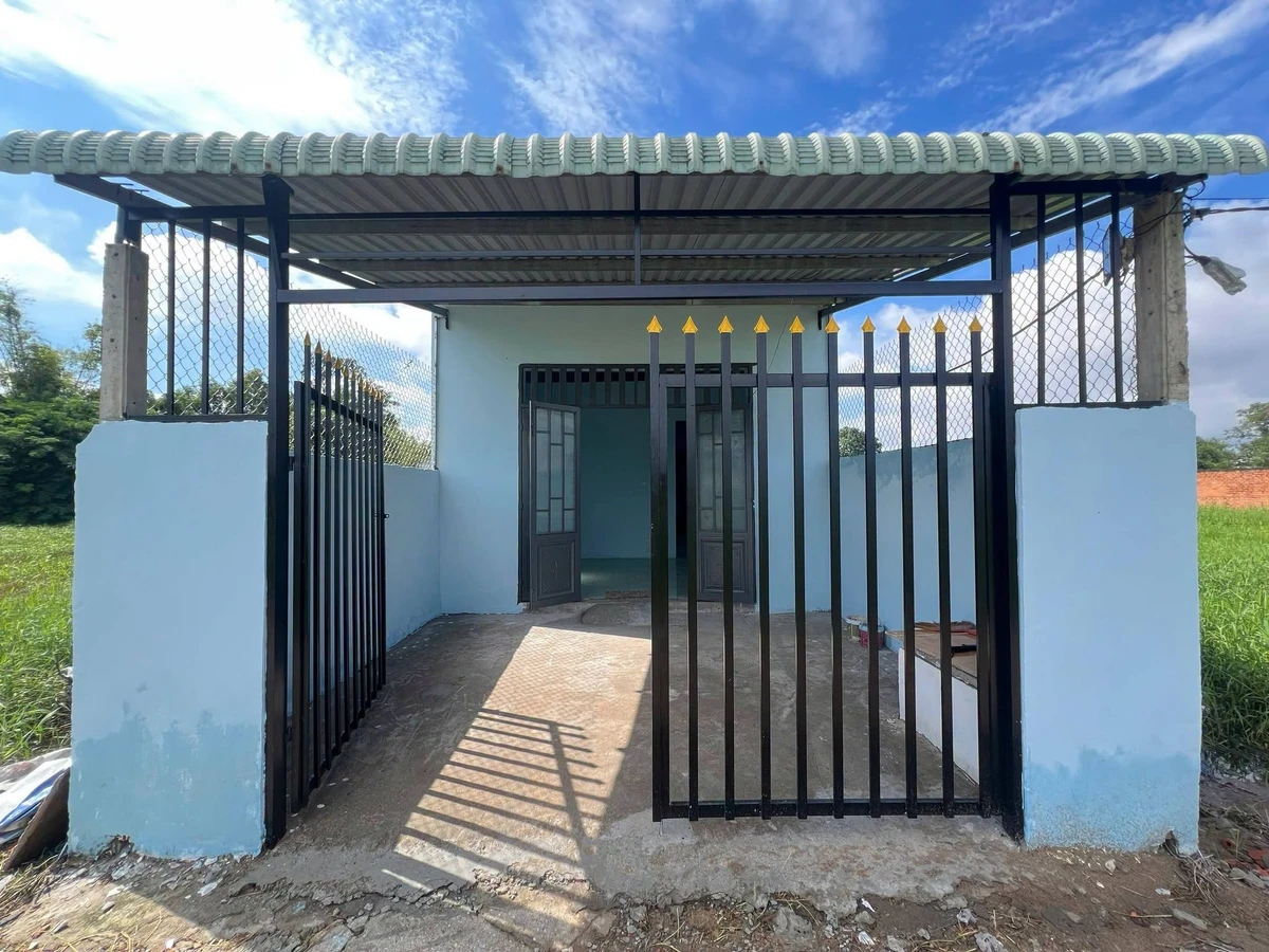 Bán nhà cấp 4 100m² giá 900 triệu Đức Hòa - Ảnh thu nhỏ 3