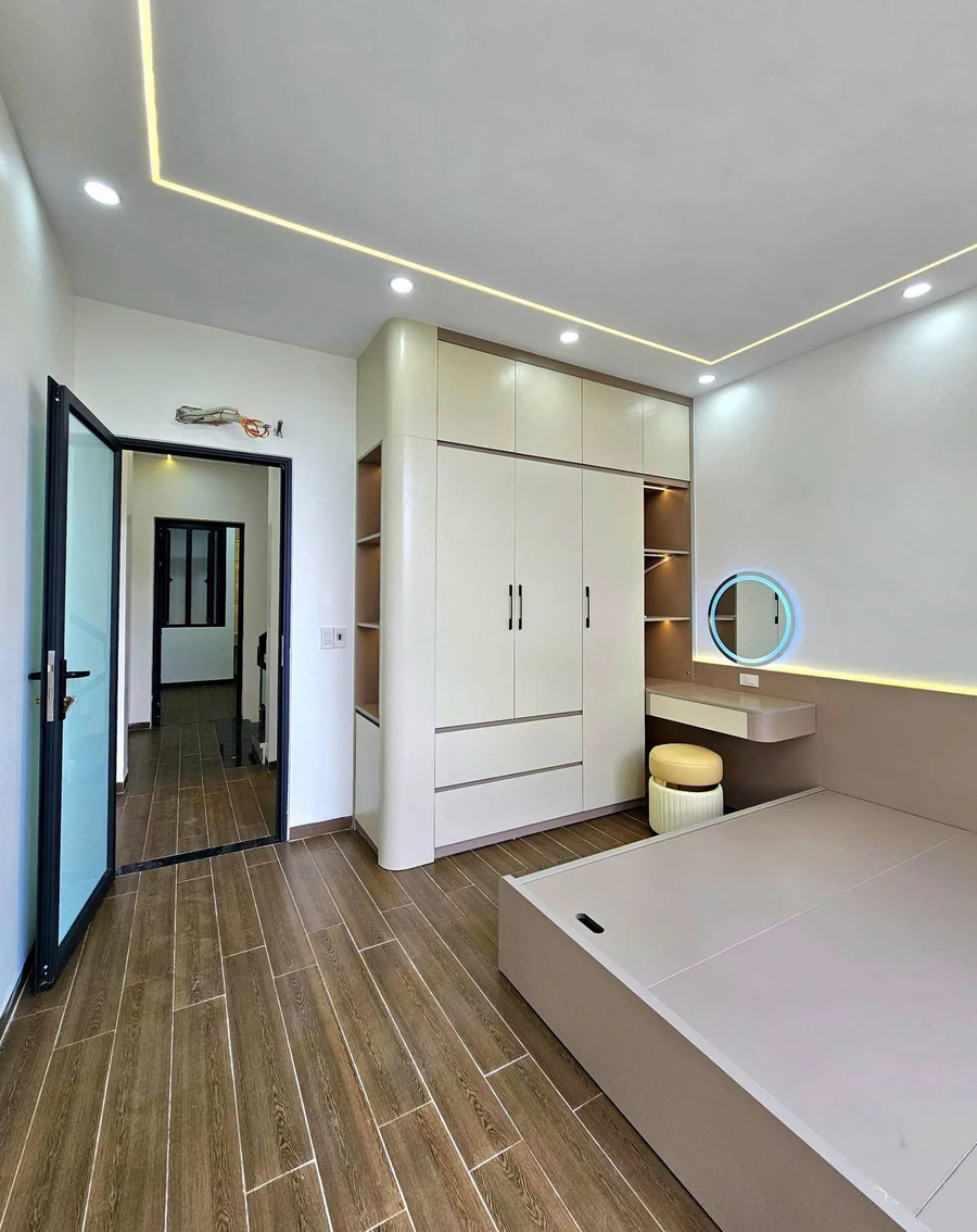 Bán nhà 4 tầng 42m² Ngõ 73 Kiều Hà, view biệt thự - Ảnh thu nhỏ 3