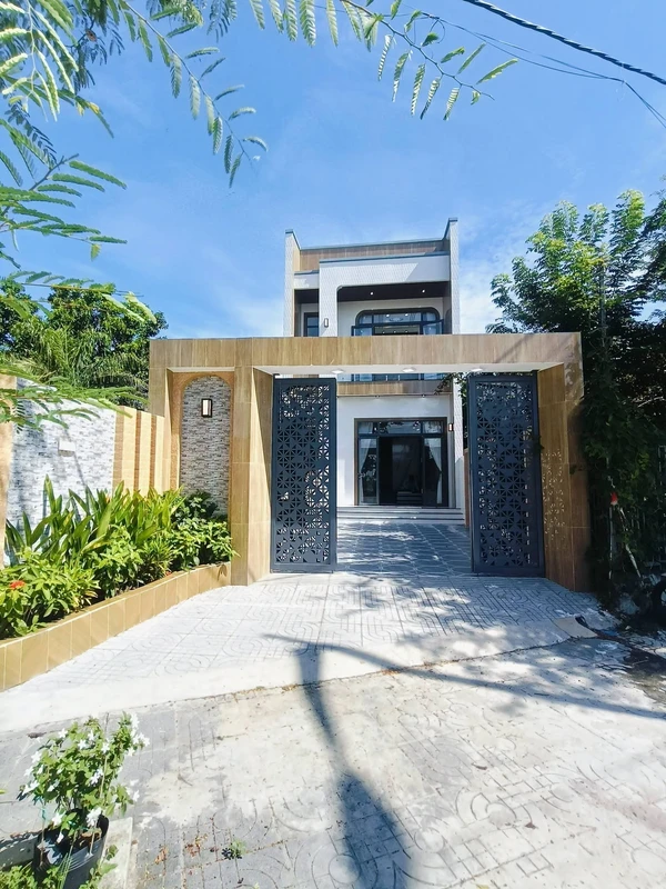Bán nhà lầu 3PN Long Hải, 80m², 5 tỷ 2