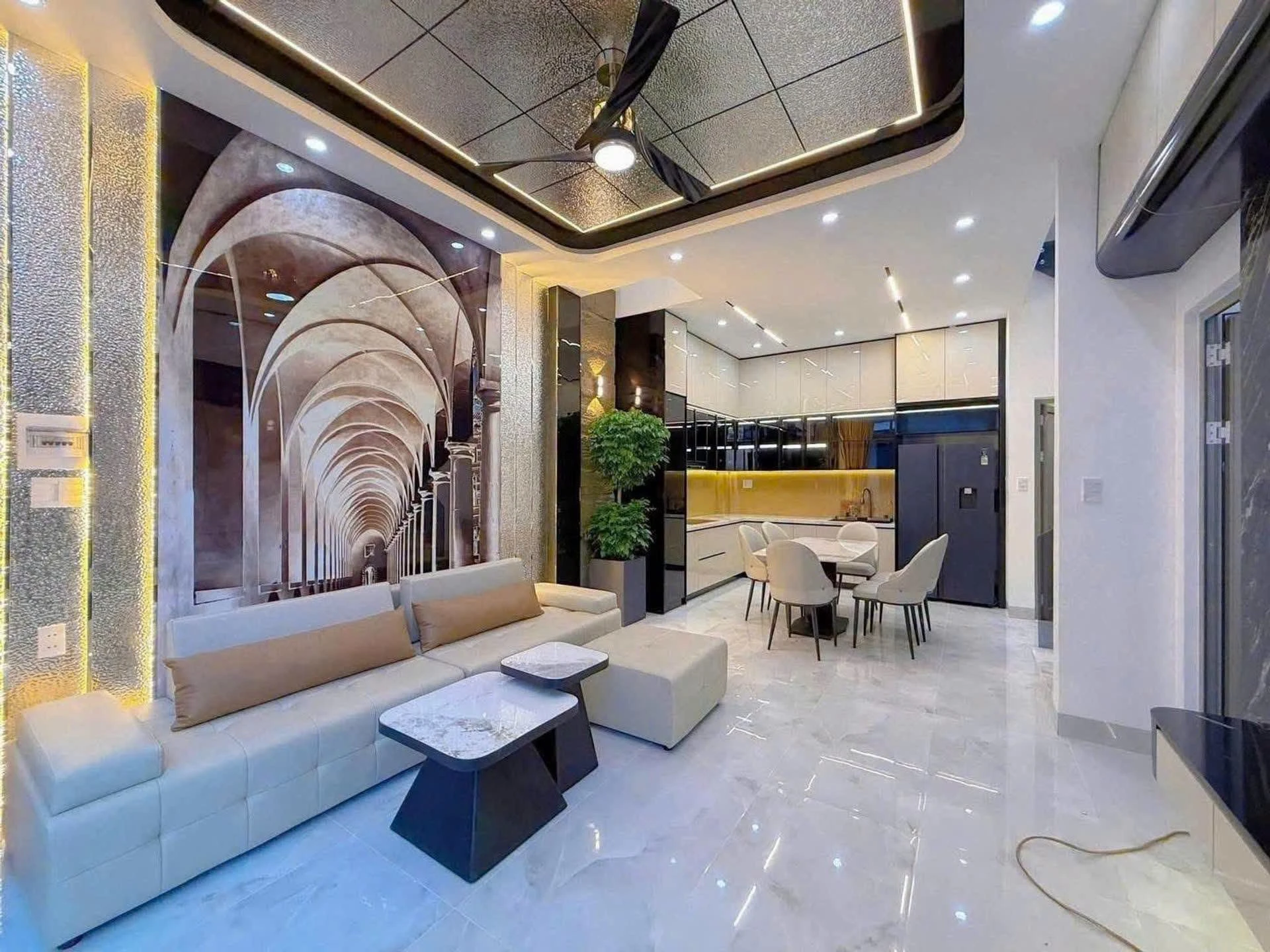 Bán nhà 3 tầng 50m² giá 4 tỷ gần biển Đà Nẵng - Ảnh 1