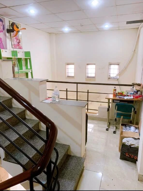 Bán nhà Quận 4, 35m² mặt tiền Đoàn Văn Bơ, 5.499 tỷ - Ảnh thu nhỏ 5