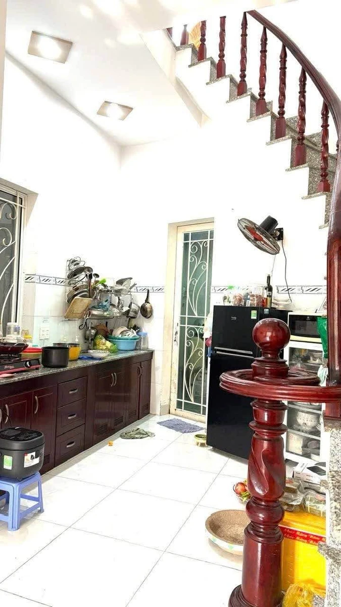 Bán nhà 1 trệt 1 lầu 62m2 đường Nguyễn Bảo, Quận 1 - Ảnh thu nhỏ 2