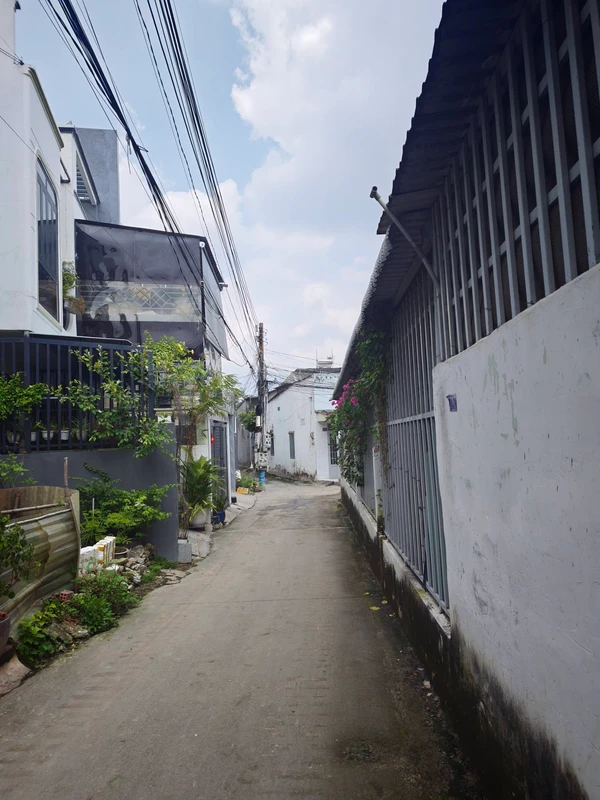 Bán nhà 1 trệt 1 lầu 3PN 72m² Thuận An 3,3 tỷ