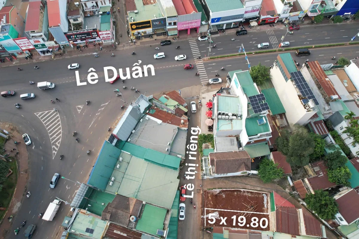 Bán đất mặt tiền Lê Thị Riêng 99m² 4 tỷ Quận 1 - Ảnh 1