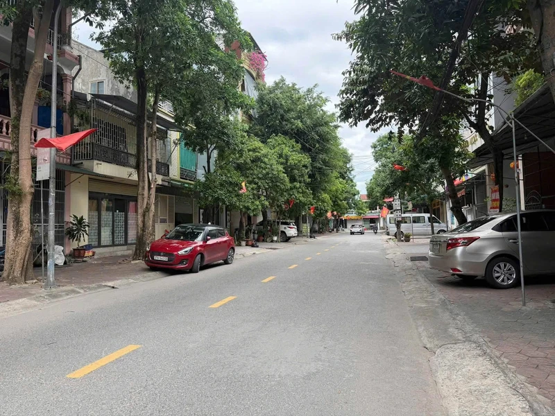 Bán nhà hẻm 100m² 3PN 4WC Quận 1 giá 3.85 tỷ o9o882595o