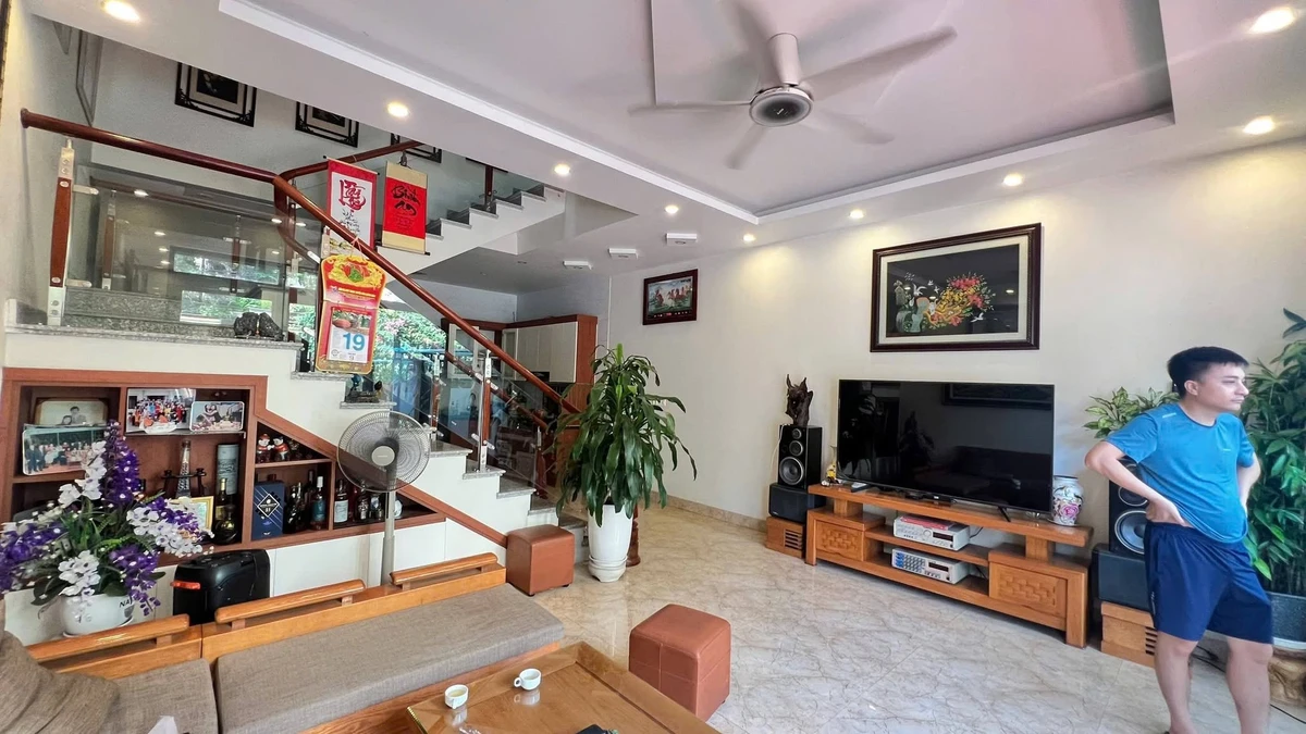Bán nhà 3 tầng 54m2 Cao Thắng, giá 3 tỷ, full nội thất - Ảnh thu nhỏ 2