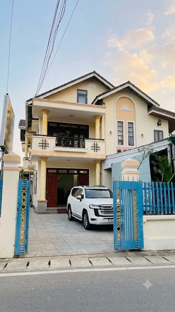 Bán biệt thự 2 mặt tiền Yersin 367m², 14 phòng ngủ, Đà Lạt - Ảnh 1