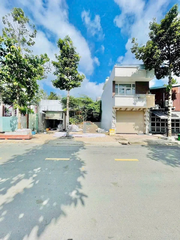 Bán lô đất 100m2 đường D6, Biên Hòa, Đồng Nai 8,5 tỷ