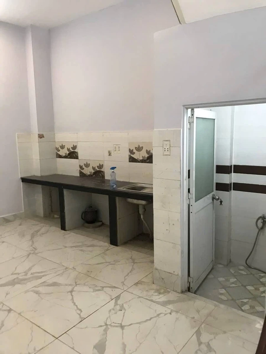Bán nhà hẻm xe tải 1 trệt 2 lầu 72m2 Bình Hưng Hòa, Bình Tân, giá nhỉnh 6 tỷ - Ảnh thu nhỏ 4
