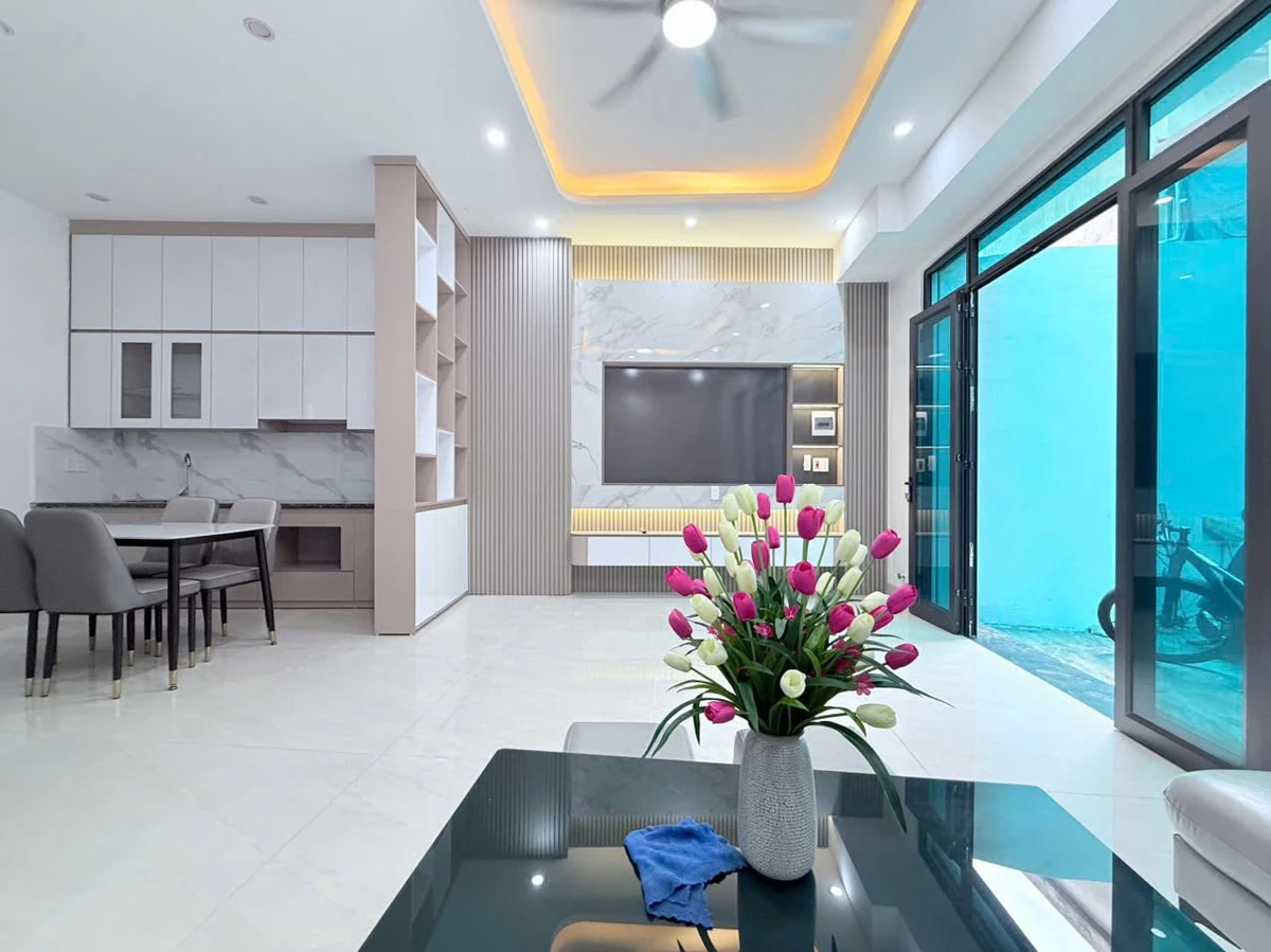 Bán nhà 3 tầng 41.8m² Bình Hàn Hải Dương 2.35 tỷ - Ảnh 1