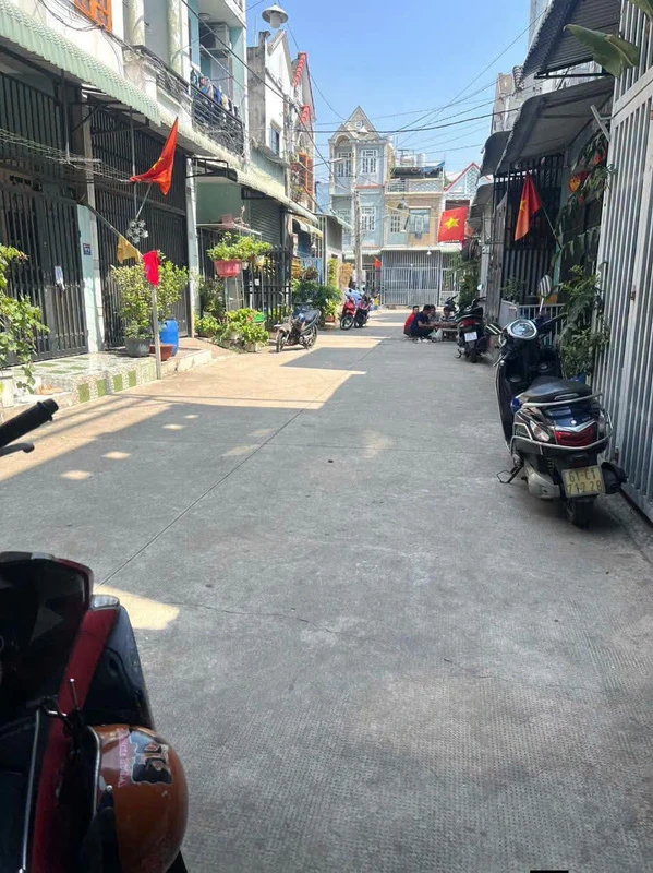 Nhà sổ riêng 50m² giá 2 tỷ 250 Thuận An Bình Dương